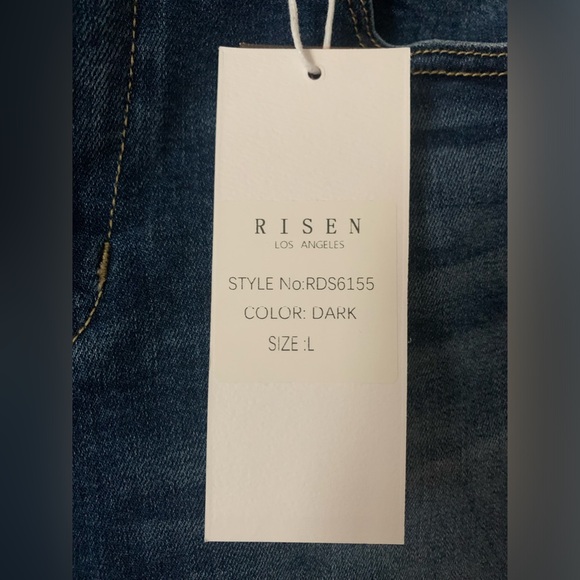 Risen High Waist Denim Shorts Size L.  NWT. Dark Wash. - Picture 4 of 10